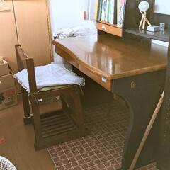 木製イス付・学習机２つの画像