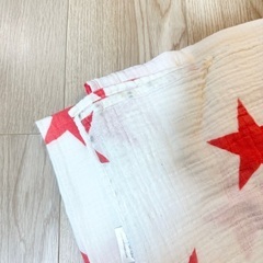 【お値下げ】ベビー用　マルチケット／おくるみ／スワドル2枚と防水シーツ2枚　計4点セットの画像
