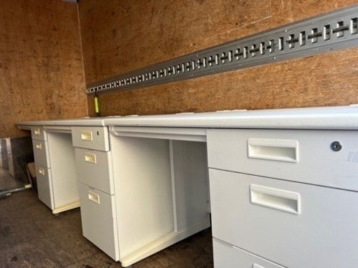 事務用テーブル