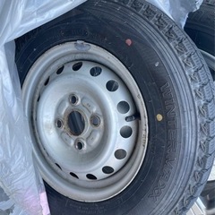 スタッドレスタイヤ　145R12  軽バンの画像