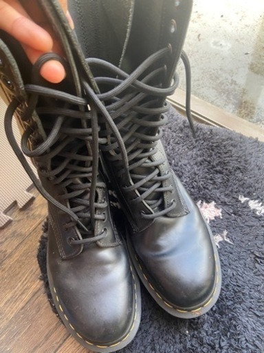 ドクターマーチン 14ホール