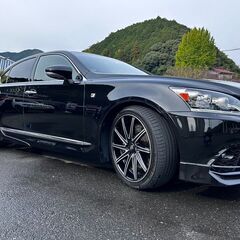 平成27年式　レクサス　LS（黒）の画像