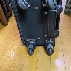 行き先が決まりました🙇スーツケースの画像