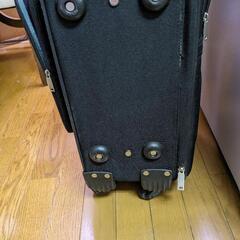 行き先が決まりました🙇スーツケースの画像