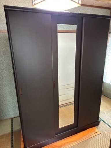 洋服ダンス 大型ですが分解済み