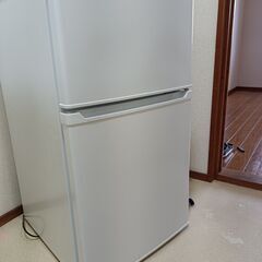 小型冷蔵庫９０Ｌ ２０１９年製（アイリスオーヤマ）の画像