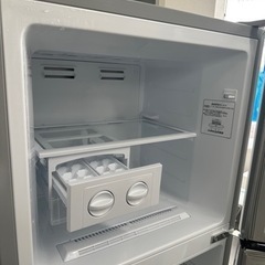 ?綺麗なHISENSE冷蔵庫　2019年　?保証付き