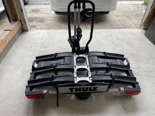Thule EasyFoldXT th934XT イージーフォールドXT　3台積載可能折りたたみ式トウバー用キャリア