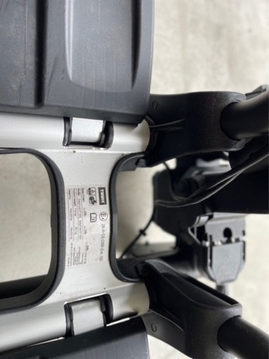 Thule EasyFoldXT th934XT イージーフォールドXT　3台積載可能折りたたみ式トウバー用キャリア
