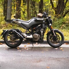 ハスクバーナ  スヴァルトピレン401 SVARTPILEN 2...