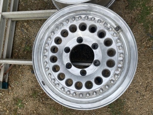 15インチ6.5J +30 ハイエース　ハイラックス等　アルミホイール