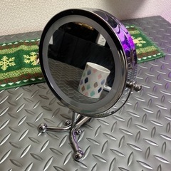 ライト付きミラー　の画像