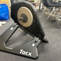 Tacx Neo smart T2800 タックス ローラー