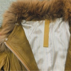 未使用！alcali ラクーンファー豚革ジャケット M マスタードの画像