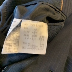 値下げ　メンズスーツ　上下　パンツ2本付です！の画像