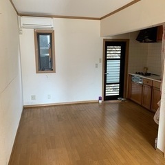 壁紙の貼り替え