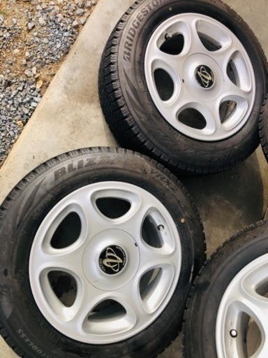 冬タイヤ 175/65R14 日本製アルミ付き4本組 送料無料