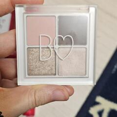 アイシャドウ　ほぼ新品