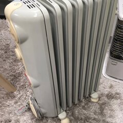 J4040　値下げしました！　【リユースのサカイ柏店】　デロンギ　オイルヒーター　JR0812-CR　の画像