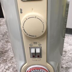 J4040　値下げしました！　【リユースのサカイ柏店】　デロンギ　オイルヒーター　JR0812-CR　の画像