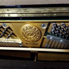 kawai ピアノ　湿気取り機付きの画像