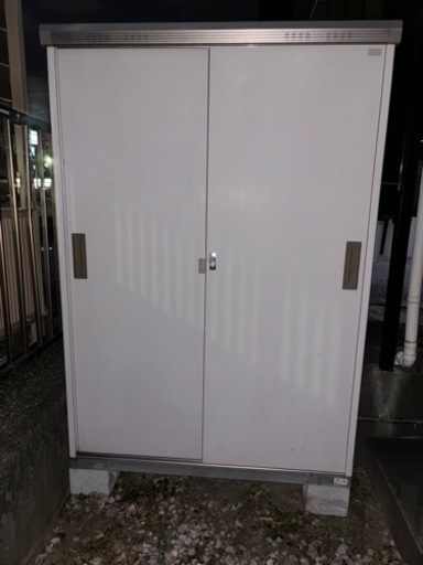 イナバ物置　収納庫