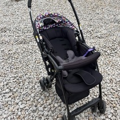 アップリカベビーカー（黒）AB型 の画像