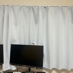 家具 白カーテン