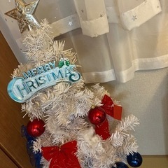 クリスマスツリー　ホワイトツリー　オーナメント付き