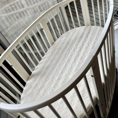 沖縄県内の取引&お値下げなし※STOKKE スリーピー/ベビーベッドの画像