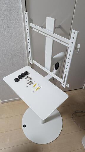 グッドデザイン賞のテレビスタンド