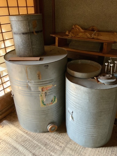 1個3000円〜！レトロなブリキ缶☆大小様々あります☆昭和レトロ 米櫃