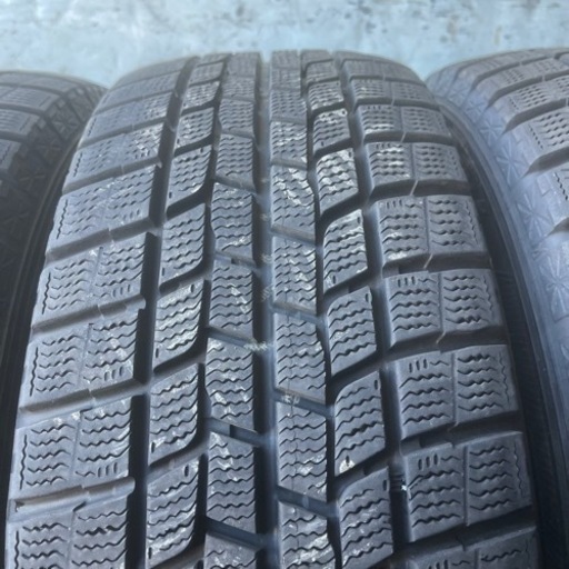 バリ山　GOODYEAR ICENAVI6 215/65R16 スタッドレス　タイヤ　2017年製　16インチ