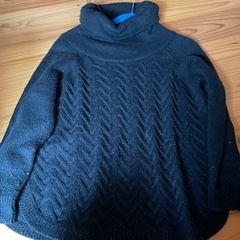 女性用ニットの画像