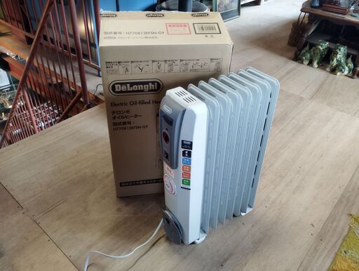 DeLonghi デロンギ オイルヒーター H770812EFSN-GY キャスター付き 箱入り　/UJ-0746 北
