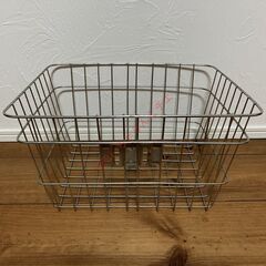 【中古良品】 ステンレス 前カゴ かご 籠 自転車 ママチャリの画像