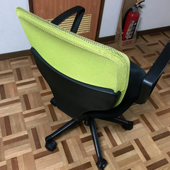 【無料】オフィスの椅子　（オフィス家具）1つ　無料でお譲り致します！の画像