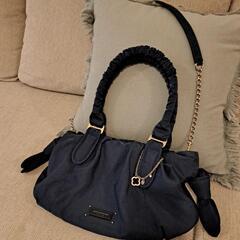 アンテプリマ•ミスト紺色ハンドバックの画像