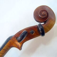 メンテ済み 分数 1/2 ヨーロッパ モダンフレンチ バイオリン 裏板1枚 虎杢 モダンサウンド Circa 1910年 小学生キッズ用サイズ 発表会 コンクール オールドバイオリン ドミナント弦搭載 発表会、コンクール使用におすすめ！！愛知県清須市 手渡し 試奏歓迎 全国発送対応 中古バイオリン　管理（カ）T0421の画像