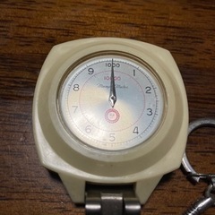 昭和レトロ　アナログ　万歩計の画像