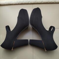 ⬇お値下げ 黒ベルトハイヒール（リボン付き）の画像