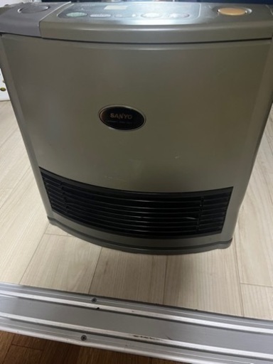 SANYO セラミックファンヒーター　加湿機能付き