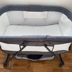 【お譲り先決定】折りたたみ　ベビーベッドの画像