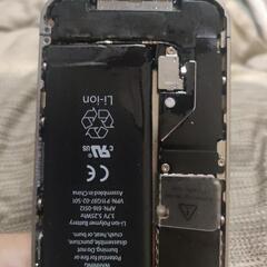 iphone4のバッテリーのネジを外してください