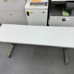 オフィス用　デスク　テーブル