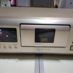 希少！高級DATデッキ　使用頻度少ない　DTC-ZE700 ゴールド作動良好　　本体のみ
の画像