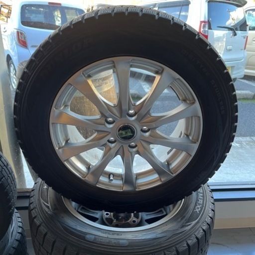 【中古】215/60/R16スタッドレスタイヤ&アルミ4本セット