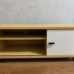 【受け渡し予定あり】TOSHIBA 32型液晶テレビ　ニトリテレビ台　の画像