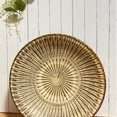 特大サイズ！小鹿田焼？小石原焼？大皿 オブジェ 飾り皿 木製皿立て付き 特大サイズ！小鹿田焼？小石原焼？大皿 オブジェ 飾り皿 木製皿