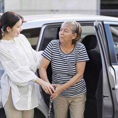 《👵🏻デイサービスでの送迎ドライバー🚐》午前だけや午後だけでもO...